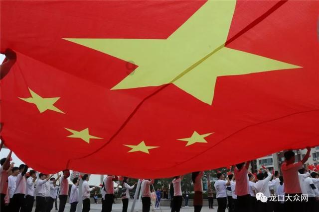 小镇惊魂